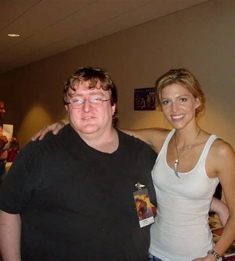 luc newell mennet|Gabe Newell Biography, Age, Height, Wife, Net Worth, Family.